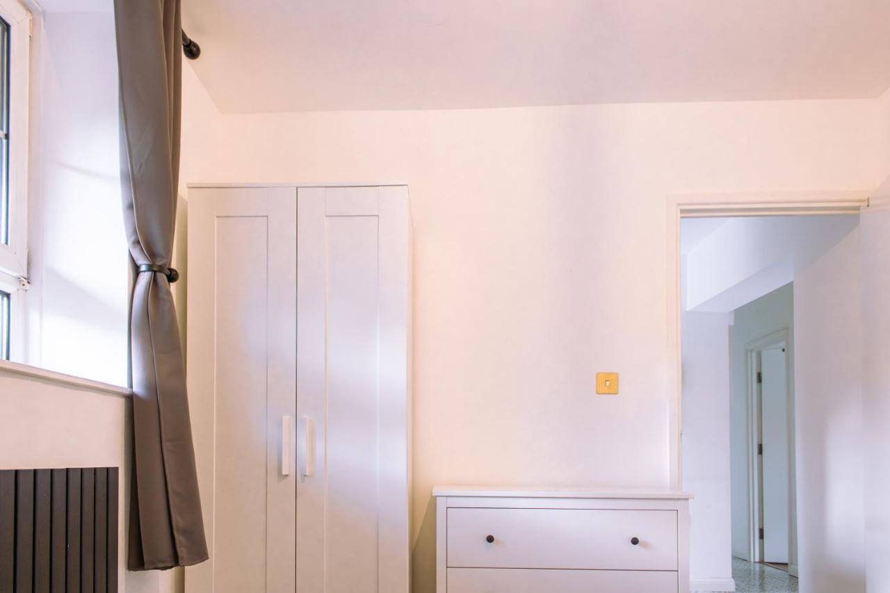 Nice 4 Bedroom Apartment Near City Centre 2-Min Walk To Metro !! Business & Family Friendly!! London Eksteriør billede